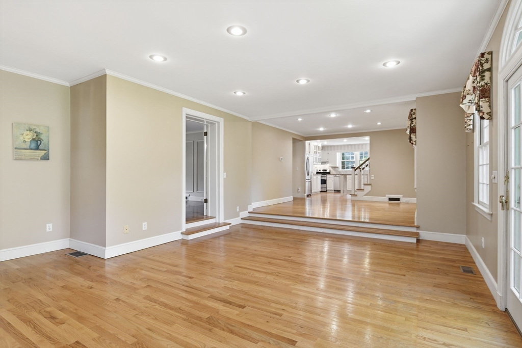 38 Oxford Road Longmeadow, MA 01106 - Photo 11 of 42