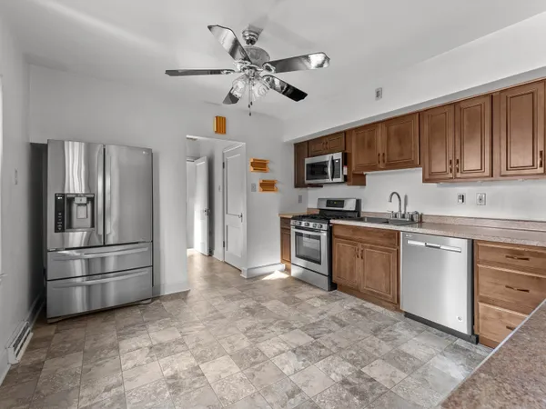 $1,600 | 2502 North 9th Street, Sheboygan, WI 53083