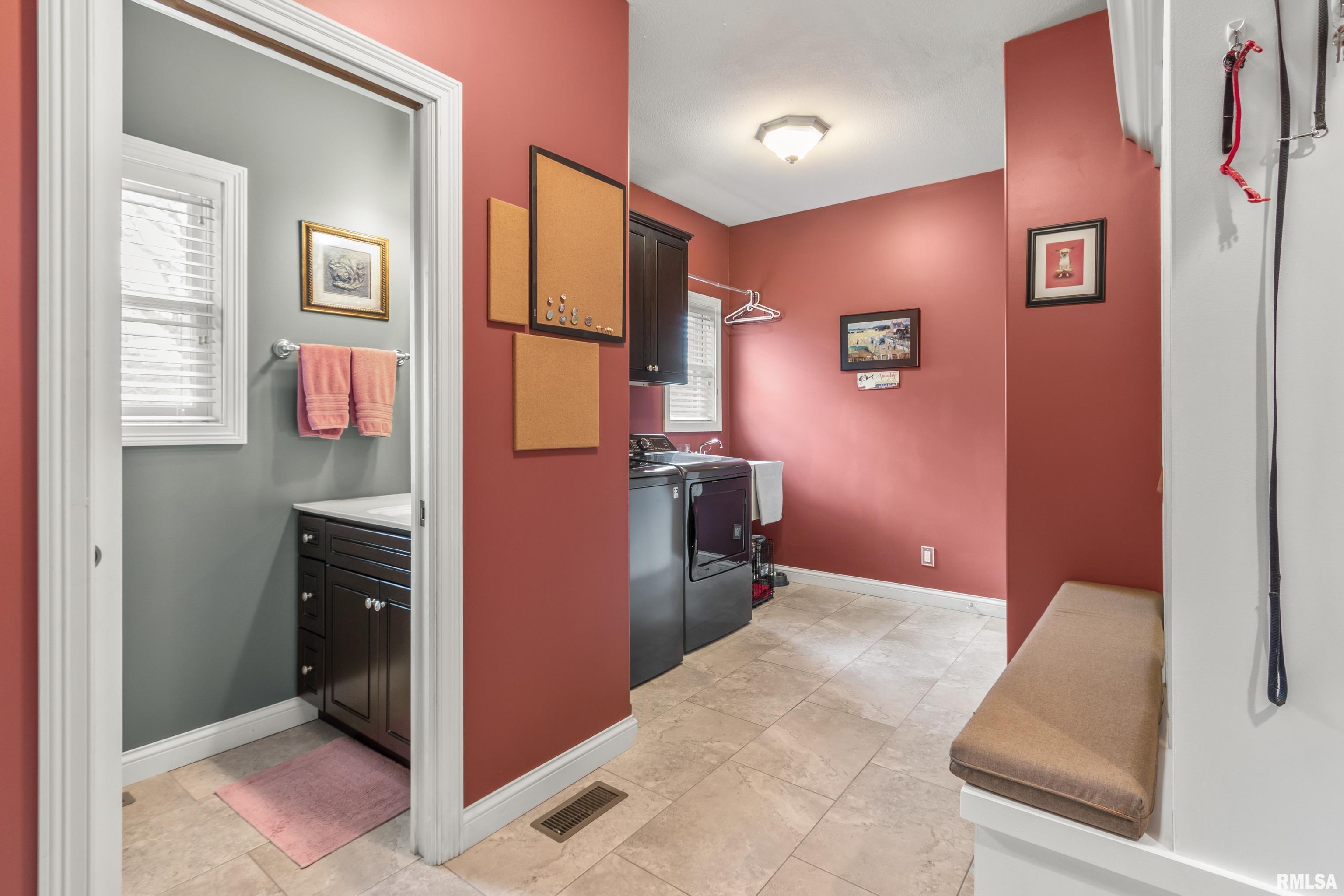 11027 North Trigger Road Dunlap, IL 61525 - Photo 17 of 51 Gallery Image 17