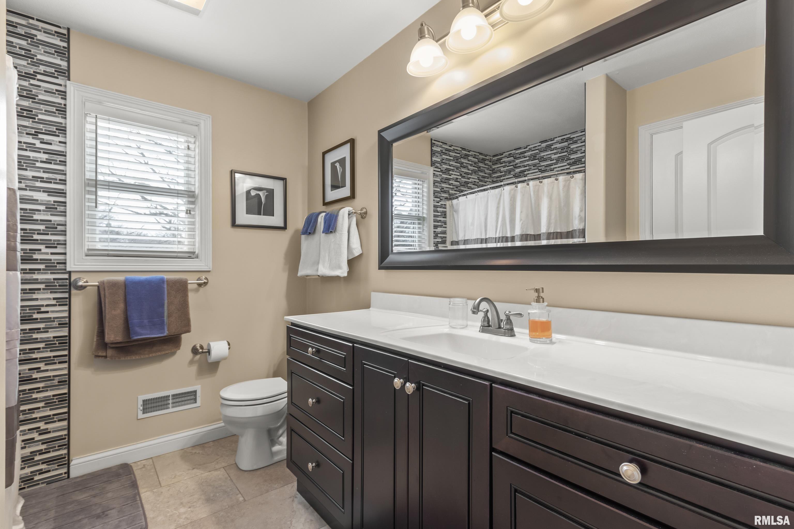 11027 North Trigger Road Dunlap, IL 61525 - Photo 33 of 51 Gallery Image 33