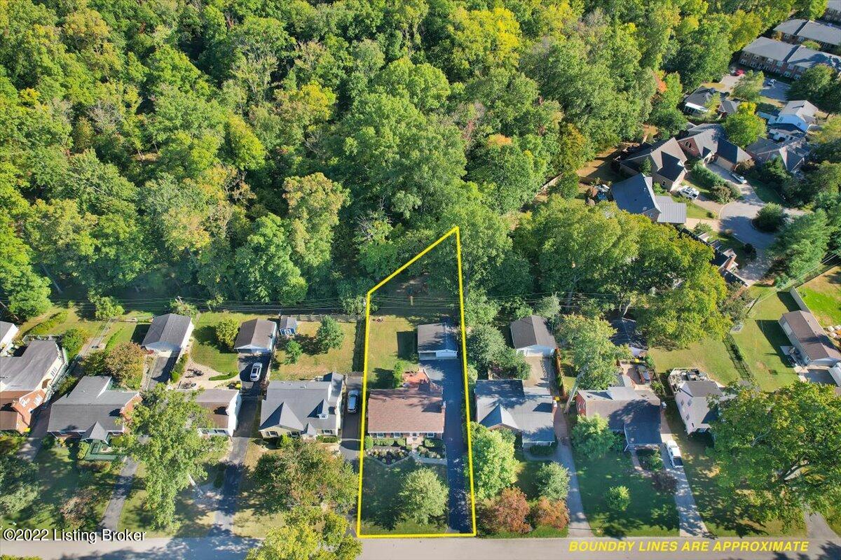 4621 Beaver Road Louisville, KY 40207 - Photo 5 of 50 04-4621 Beaver Rd-103
