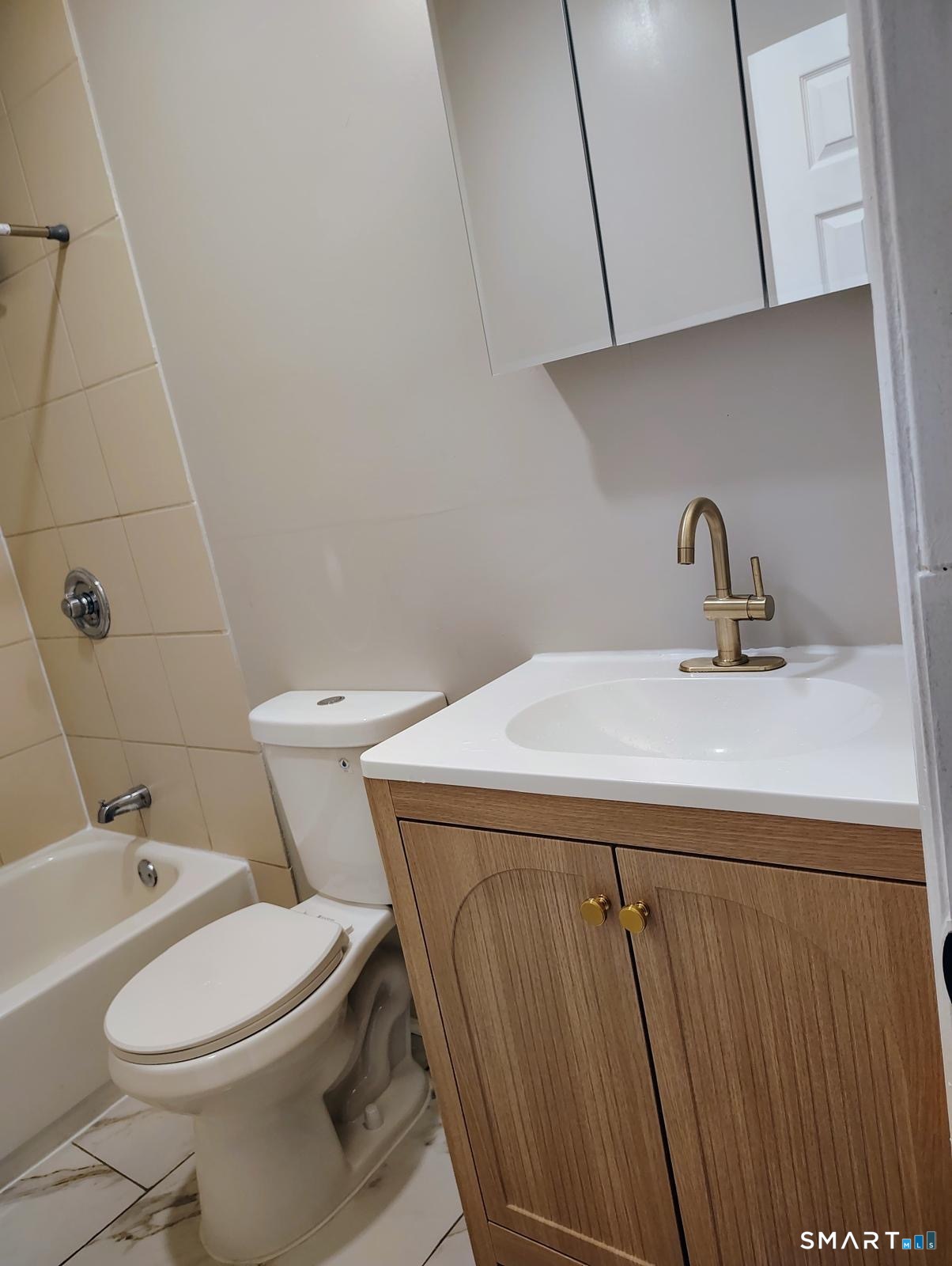 1071 Pembroke Street, Unit 3D Bridgeport, CT 06608 - Photo 10 of 10