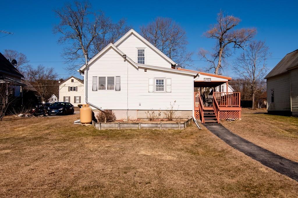 33 Quinebaug Road Dudley, MA 01571 - Photo 3 of 32 Gallery Image 3