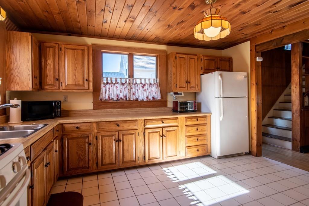 33 Quinebaug Road Dudley, MA 01571 - Photo 6 of 32 Gallery Image 6