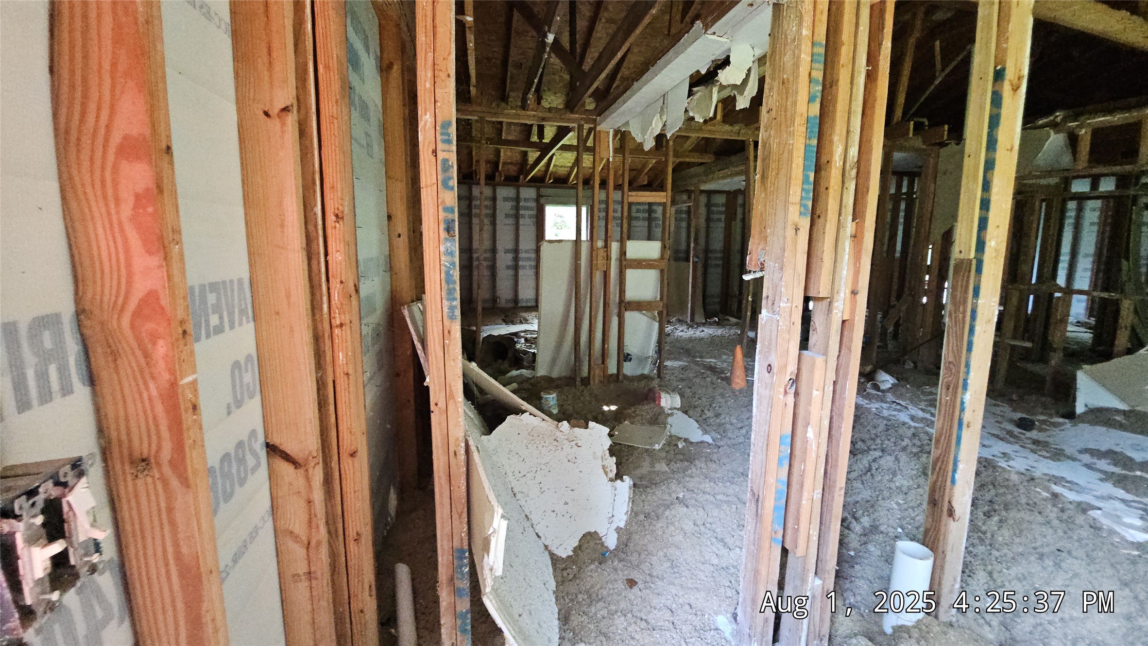 17505 South Lakeview Drive Splendora, TX 77372 - Photo 12 of 17 a view of a corridor