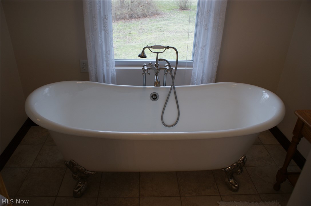 6160 State Road Wadsworth, OH 44281 - Photo 5 of 24 Gallery Image 5