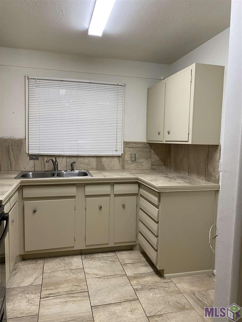 2235 Seracedar Street Baton Rouge, LA 70816 - Photo 3 of 14 Gallery Image 3