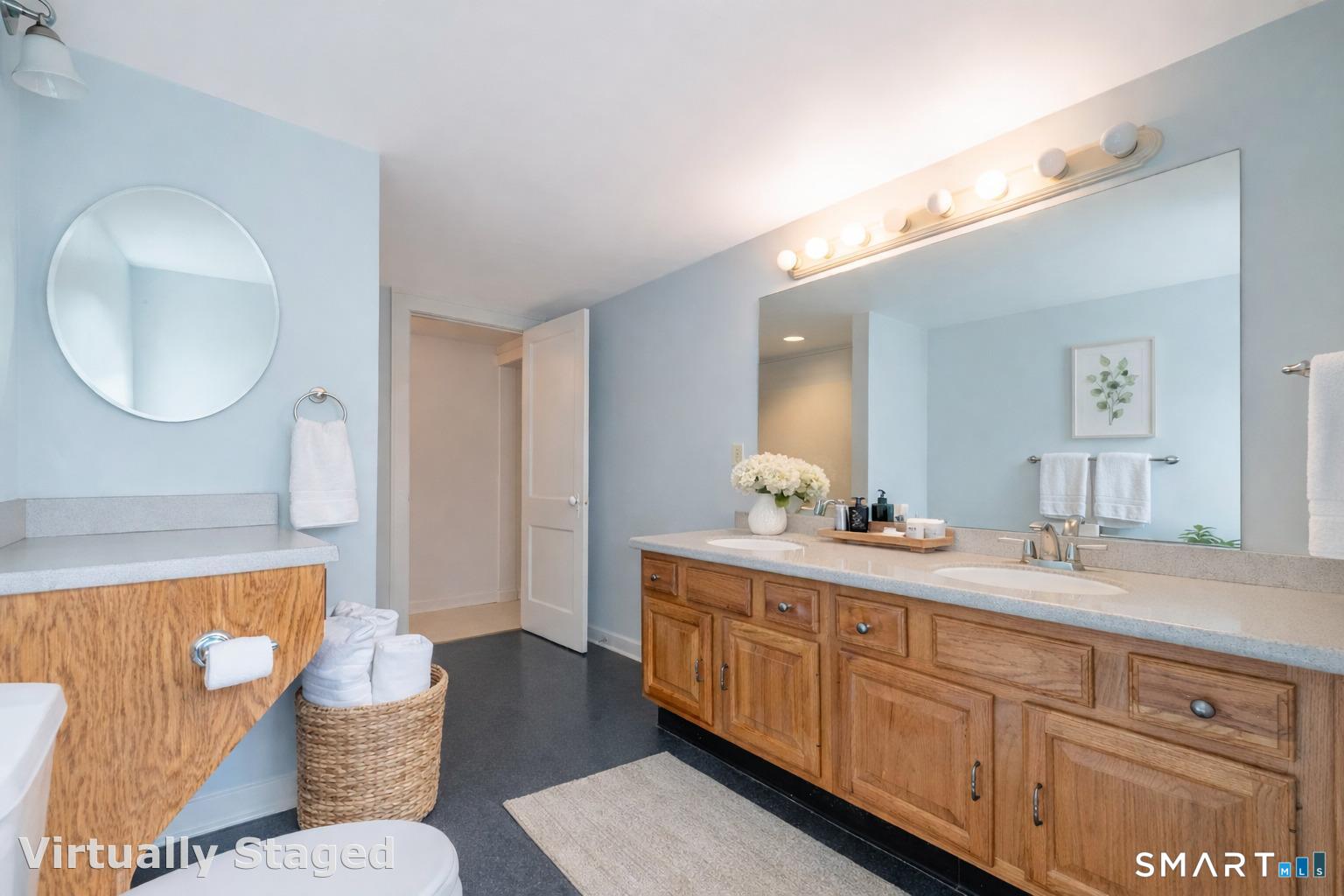 35 Ramapoo Road Ridgefield, CT 06877 - Photo 11 of 33 Front unit - full bath with direct access from primary BR