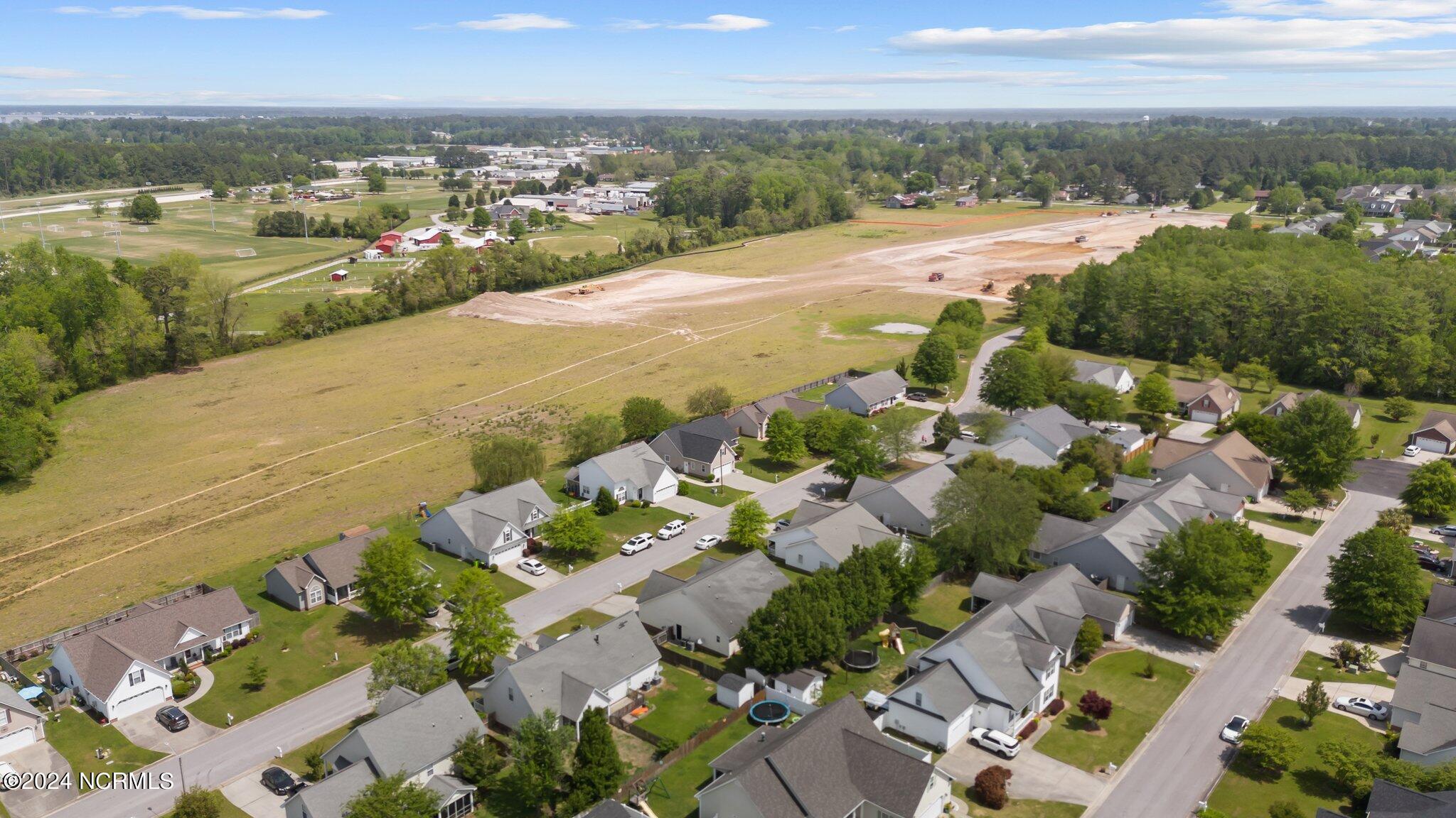 309 Conner Grant Road New Bern, NC 28562 - Photo 37 of 38 13-web-or-mls-DJI_20240417123037_0193_D