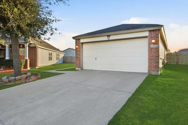 $240,000 | 20615 Moonrise River Lane, Cypress, TX 77433