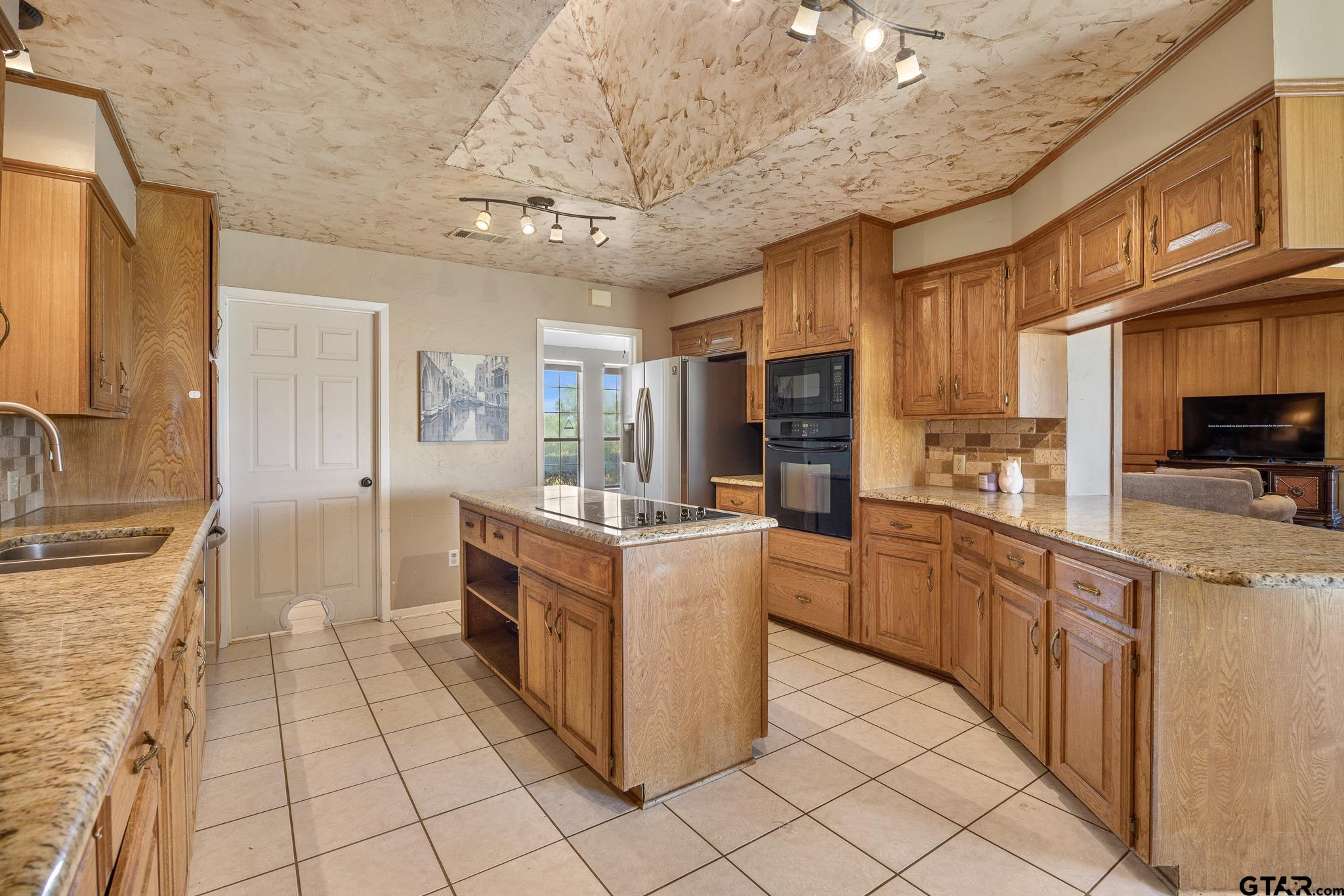 17137 County Road 43 Tyler, TX 75704 - Photo 11 of 47