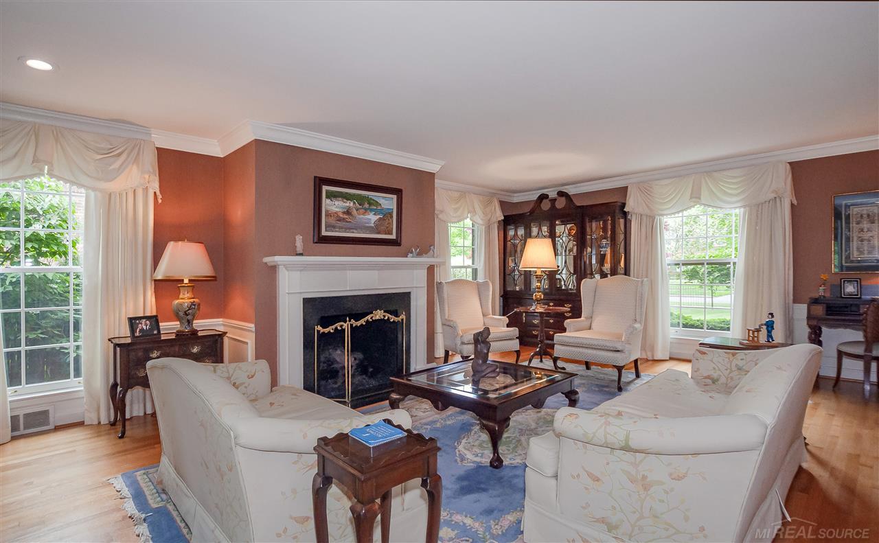 74 Lewiston Road Grosse Pointe Farms, MI 48236 - Photo 4 of 67