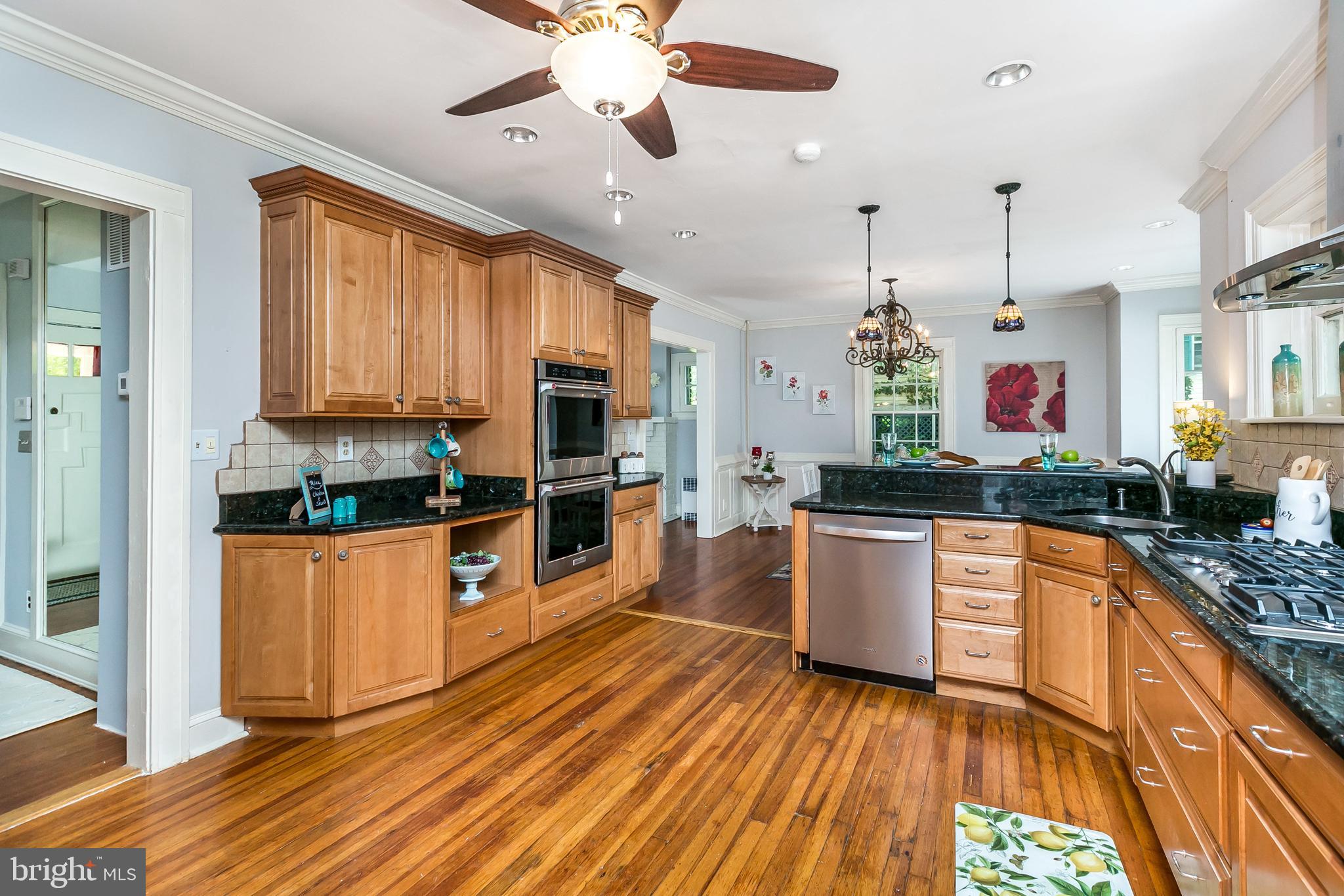 406 Hollen Road Baltimore, MD 21212 - Photo 18 of 43 New gleaming stainless steel appliances