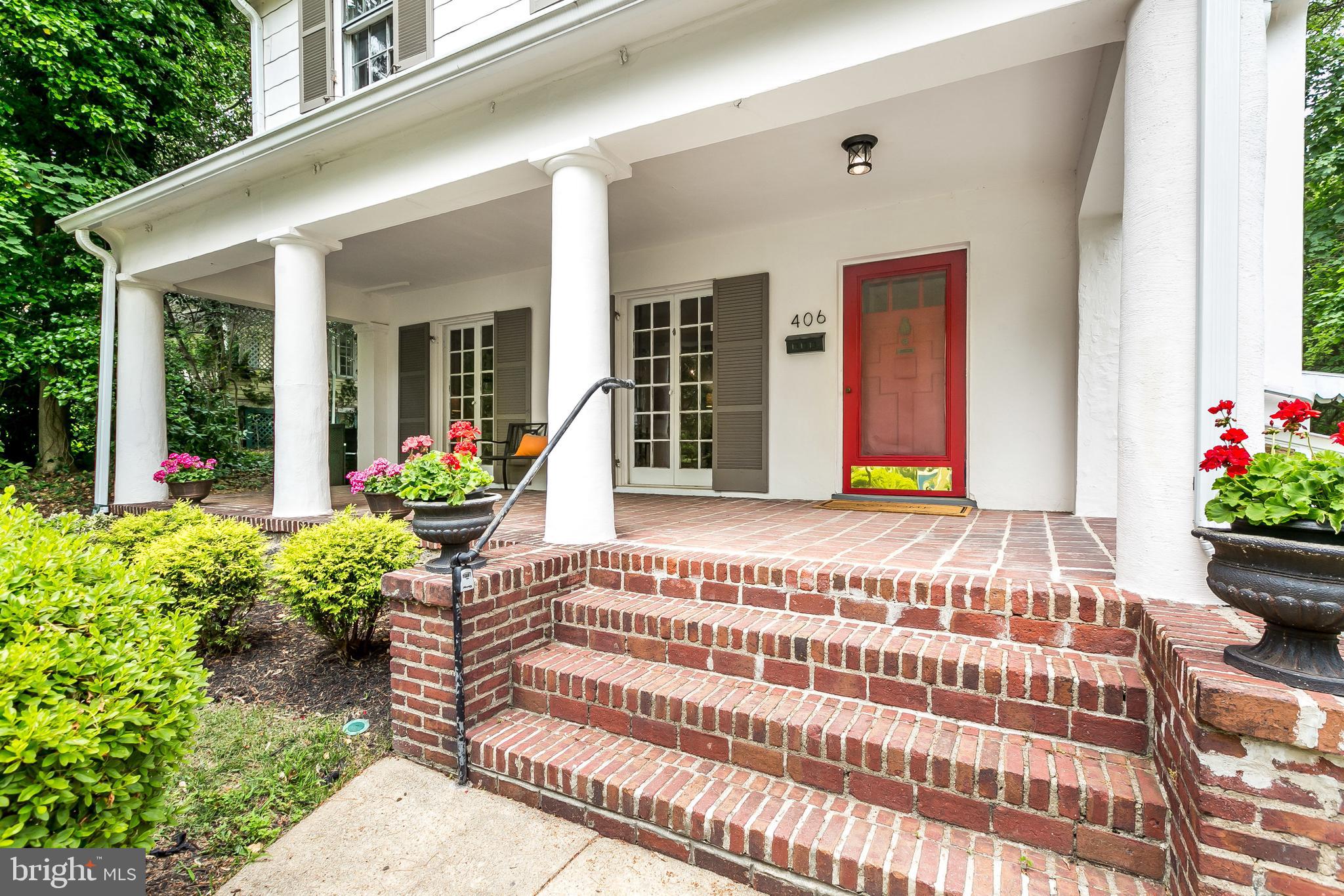 406 Hollen Road Baltimore, MD 21212 - Photo 3 of 43 Inviting entrance and gorgeous front porch