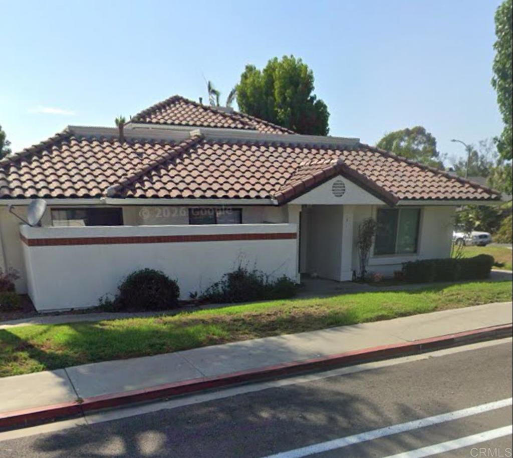 320 Grapevine Road, Unit 5 Vista, CA 92083 - Photo 2 of 4