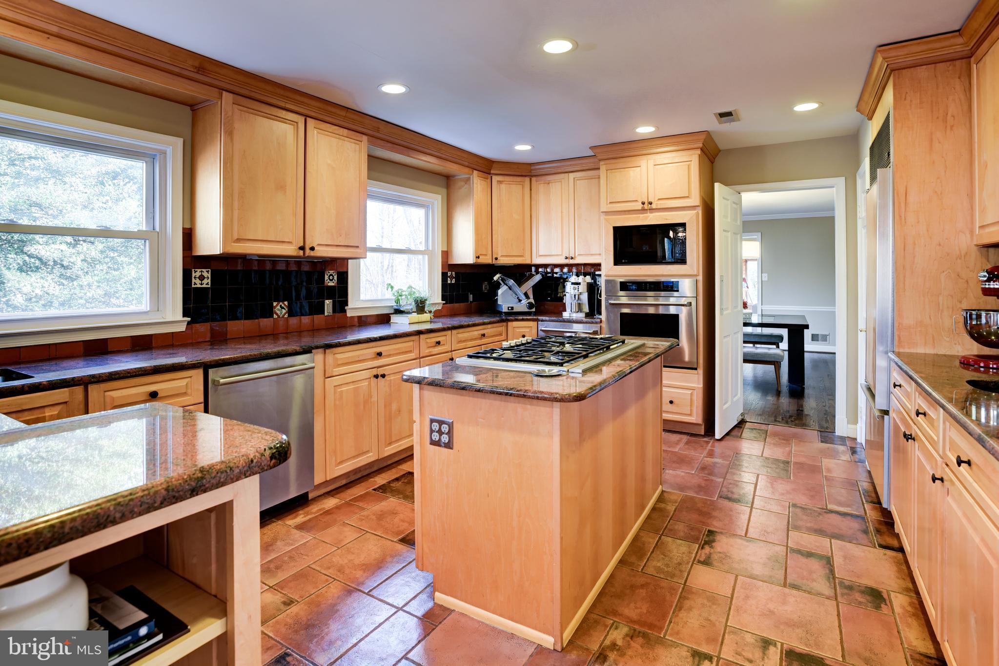 13629 Esworthy Road Germantown, MD 20874 - Photo 7 of 50 Gallery Image 7