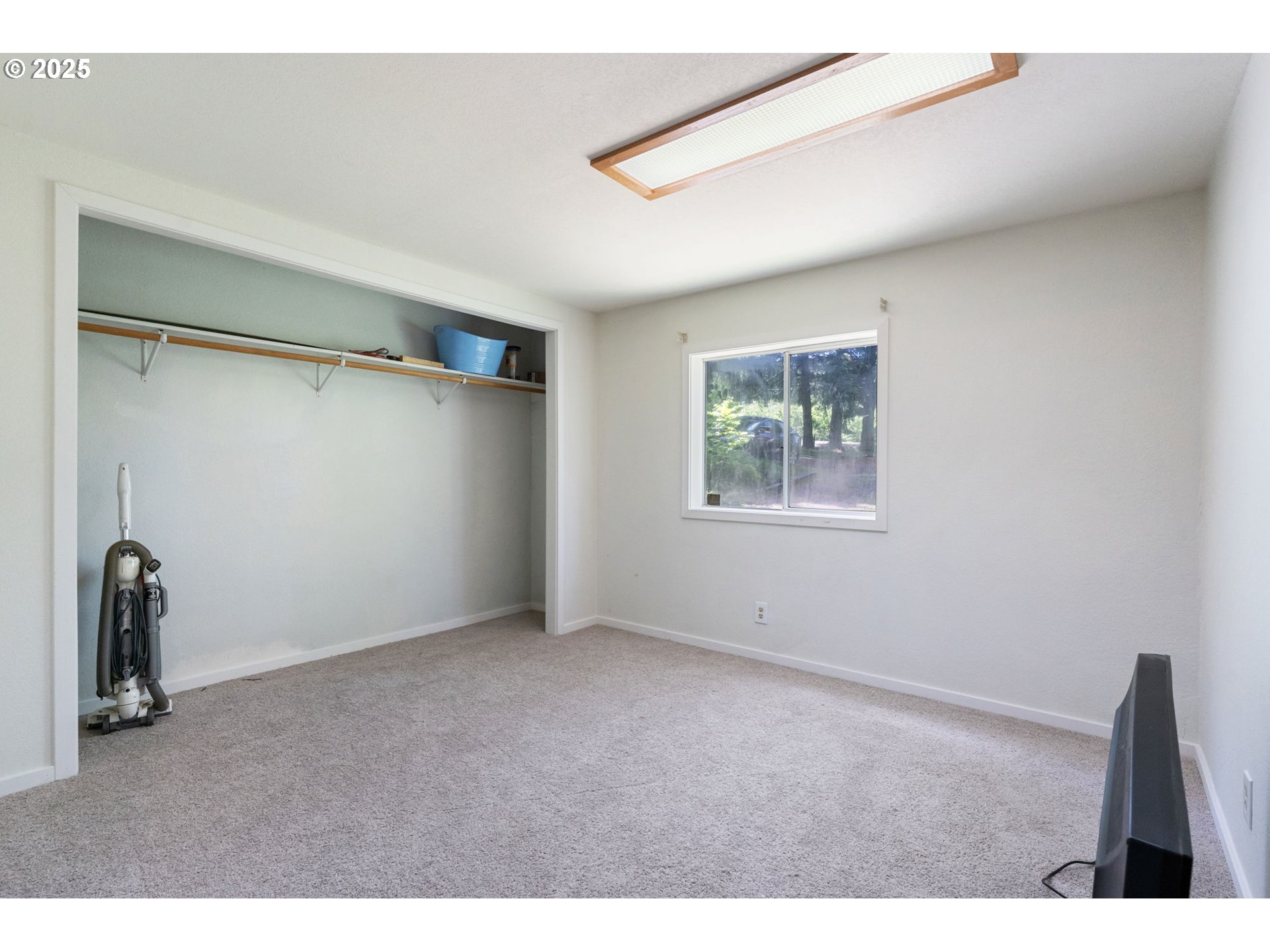 18700 Southwest Seiffert Road Sherwood, OR 97140 - Photo 23 of 48 Bedroom