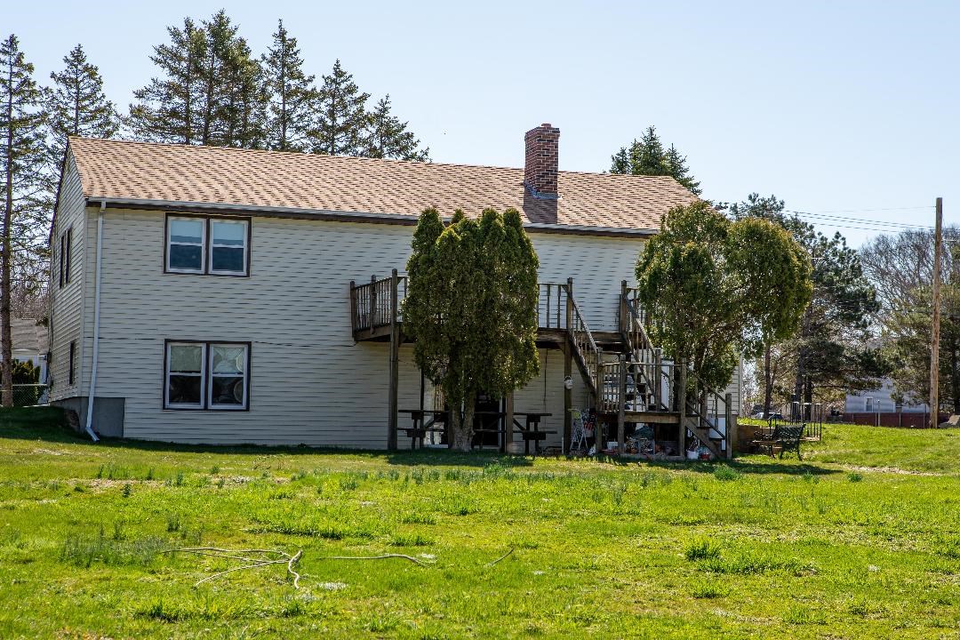 990 Stafford Road Tiverton, RI 02878 - Photo 3 of 17 Gallery Image 3