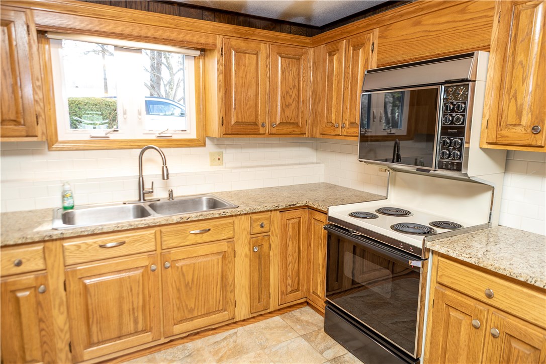 990 Stafford Road Tiverton, RI 02878 - Photo 7 of 17 Gallery Image 7