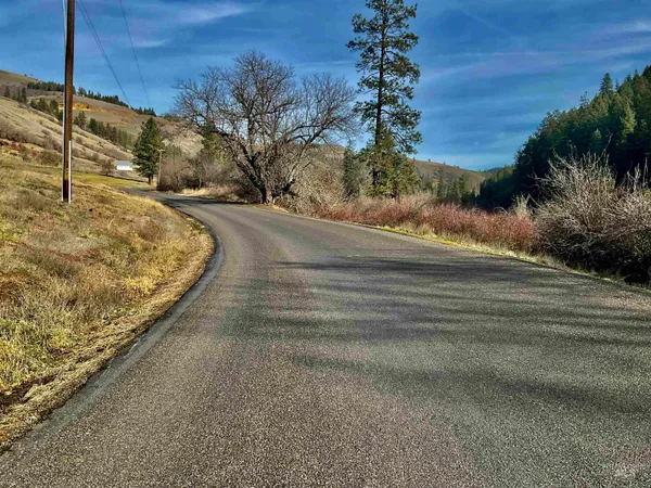 $450,000 | 1050 Cedar Ridge Road, Kendrick, ID 83537