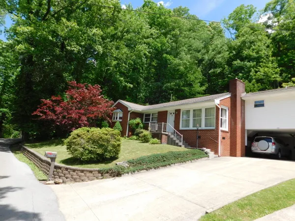 $182,500 | 184 Meadow Drive, Harlan, KY 40831