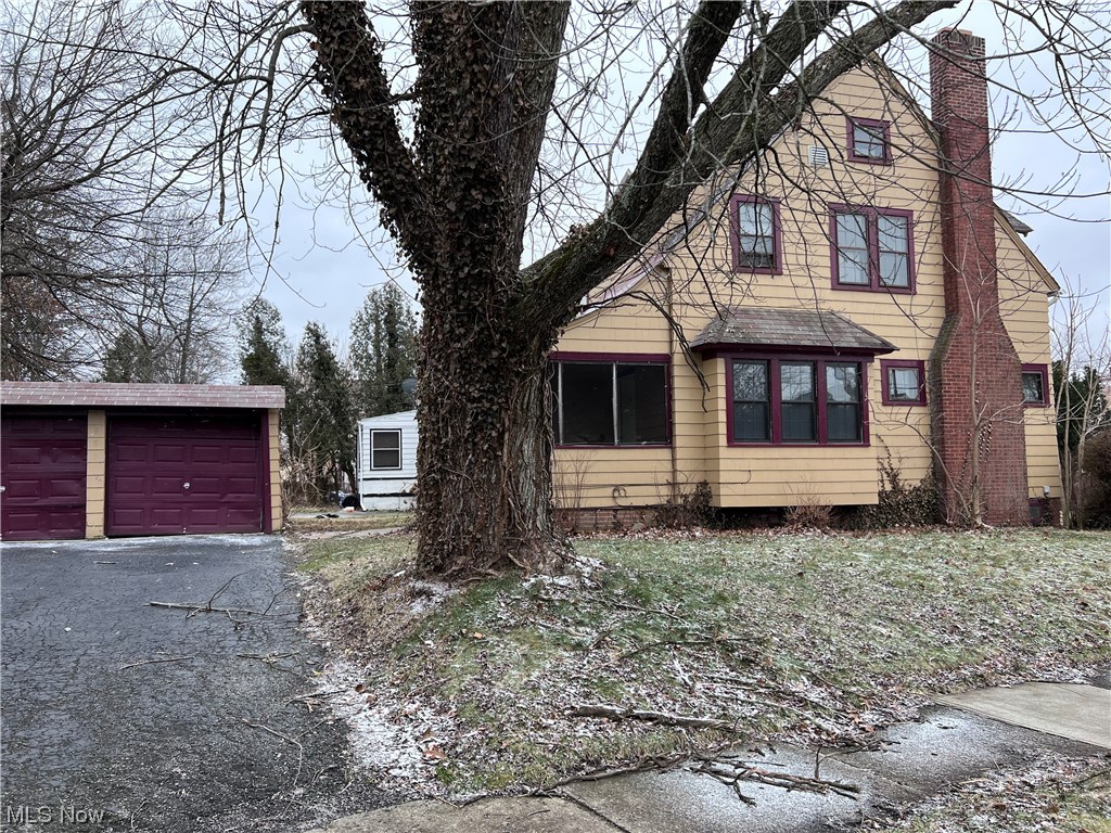 983 Greyton Road Cleveland Heights, OH 44112 - Photo 2 of 10