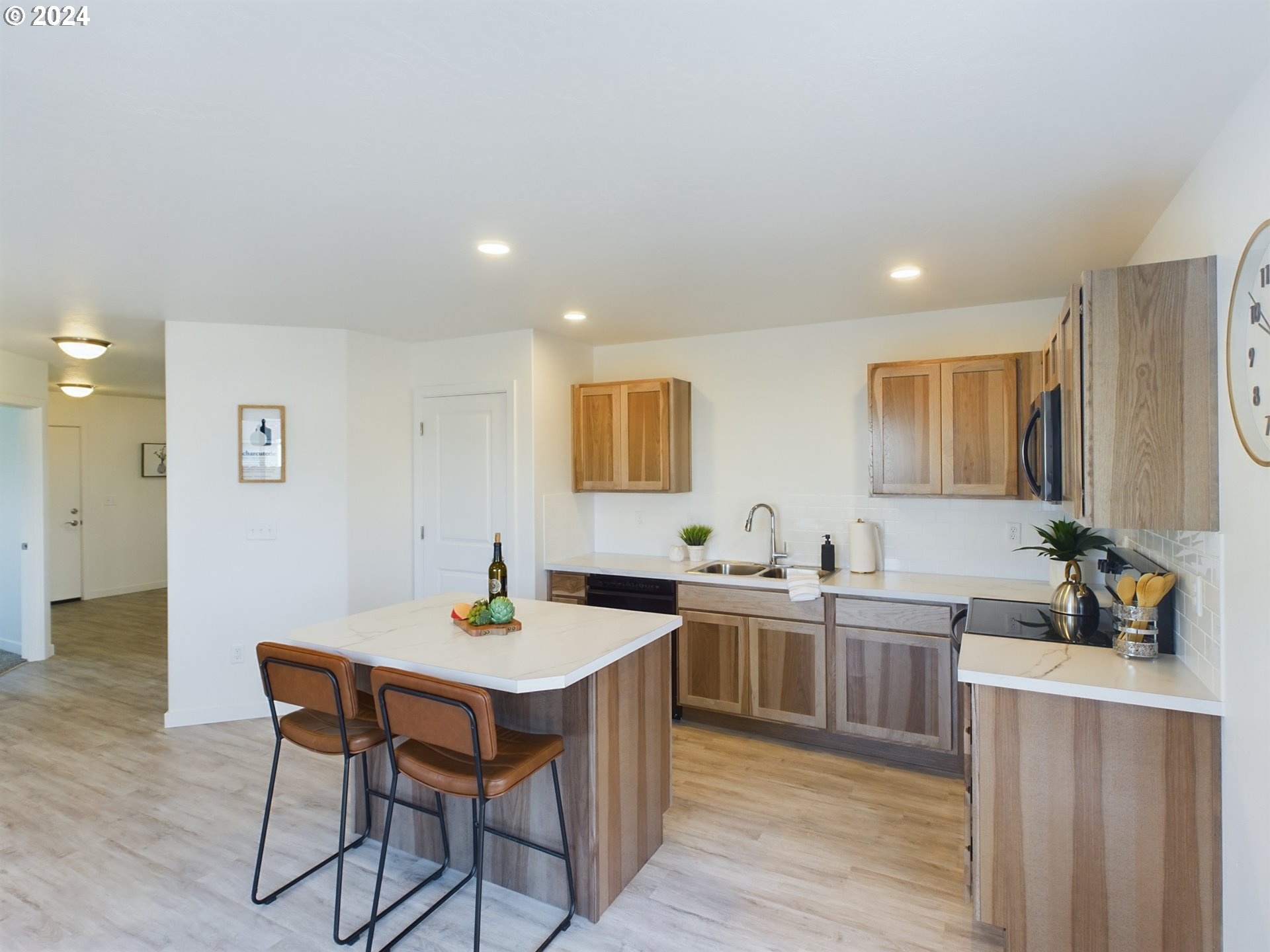 931 Northeast 10th Street Hermiston, OR 97838 - Photo 5 of 21 Gallery Image 5