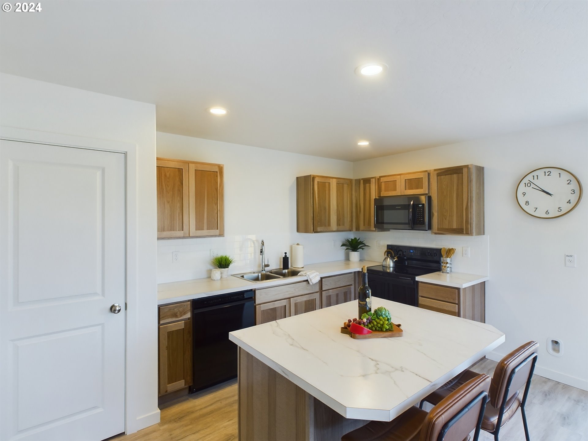 931 Northeast 10th Street Hermiston, OR 97838 - Photo 9 of 21 Gallery Image 9