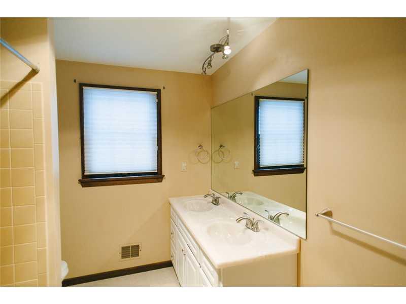 111 Thomas Road Canonsburg, PA 15317 - Photo 22 of 25 Full Bath.