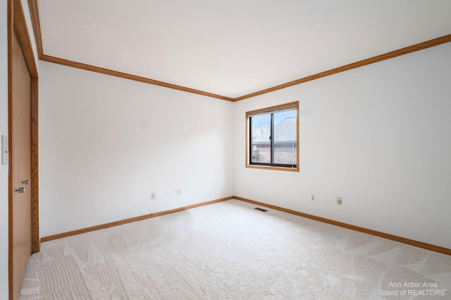 3985 Ridgmaar Square Ann Arbor, MI 48105 - Photo 23 of 26 Photo 23