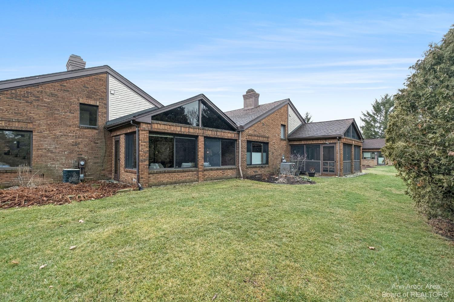 3985 Ridgmaar Square Ann Arbor, MI 48105 - Photo 4 of 26 Photo 4