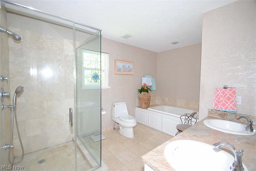 31323 Cedar Road Cleveland, OH 44124 - Photo 26 of 32 Gallery Image 26