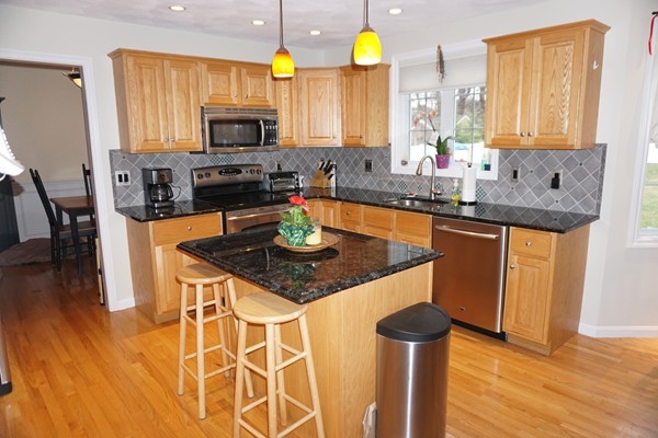 4 Edwards Road Wilmington, MA 01887 - Photo 2 of 29 Gallery Image 2