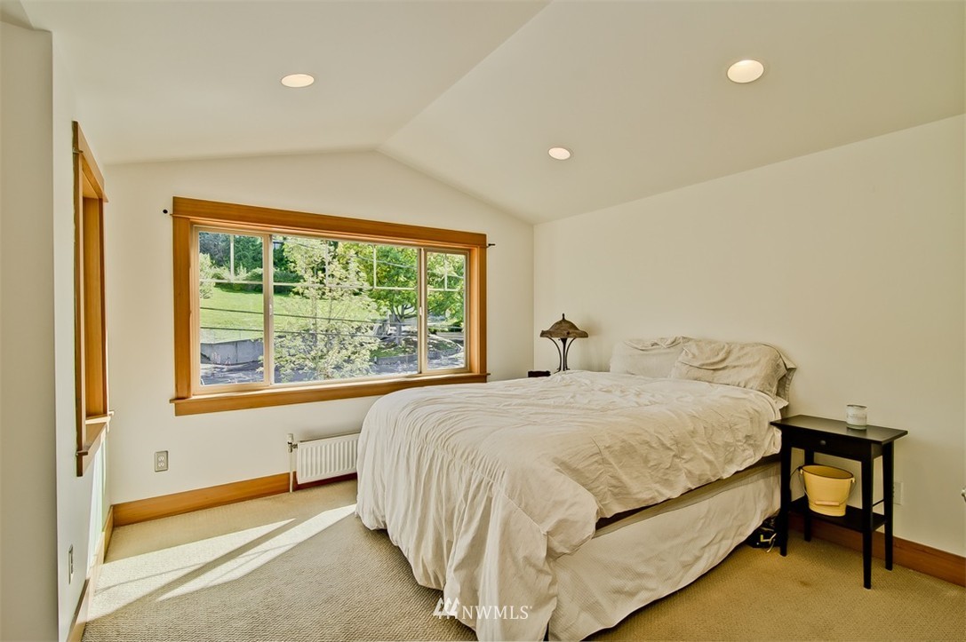 5416 Fauntleroy Way Southwest, Unit A Seattle, WA 98136 - Photo 12 of 13