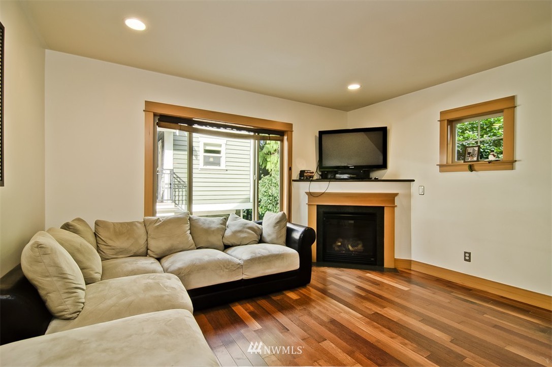 5416 Fauntleroy Way Southwest, Unit A Seattle, WA 98136 - Photo 5 of 13