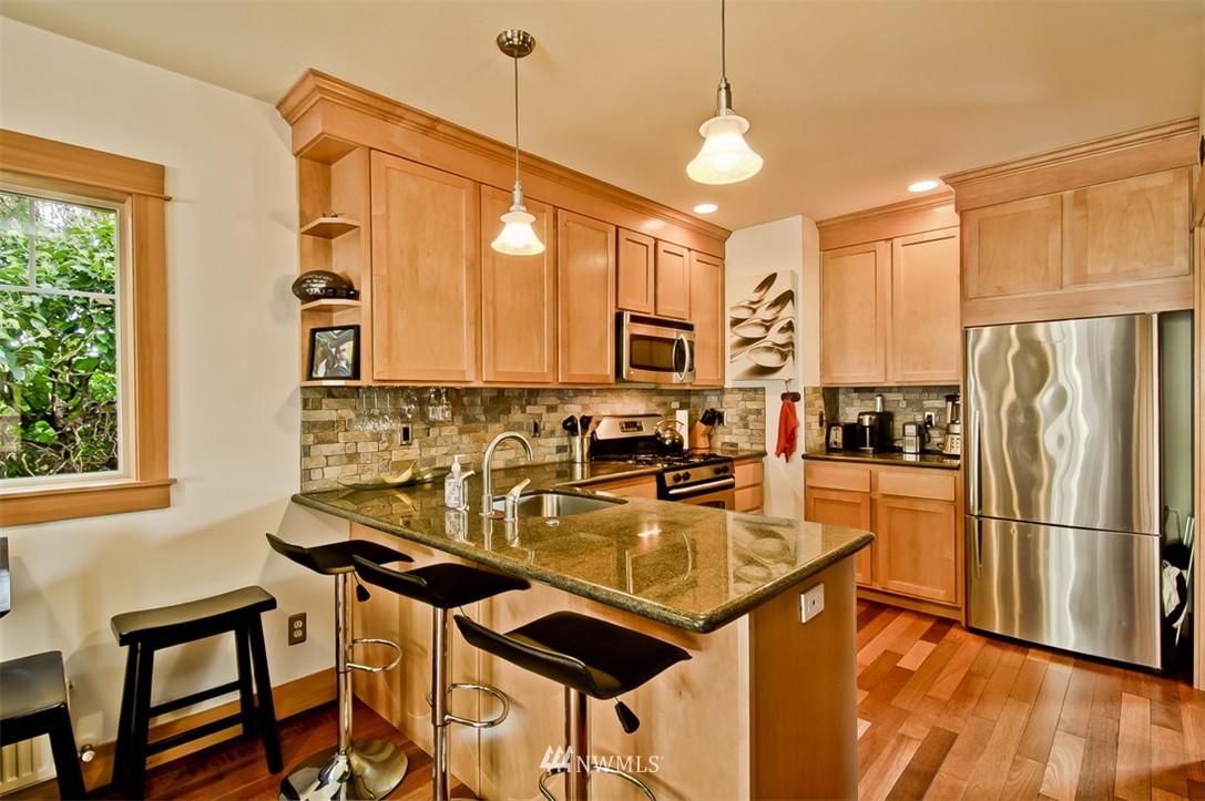 5416 Fauntleroy Way Southwest, Unit A Seattle, WA 98136 - Photo 8 of 13