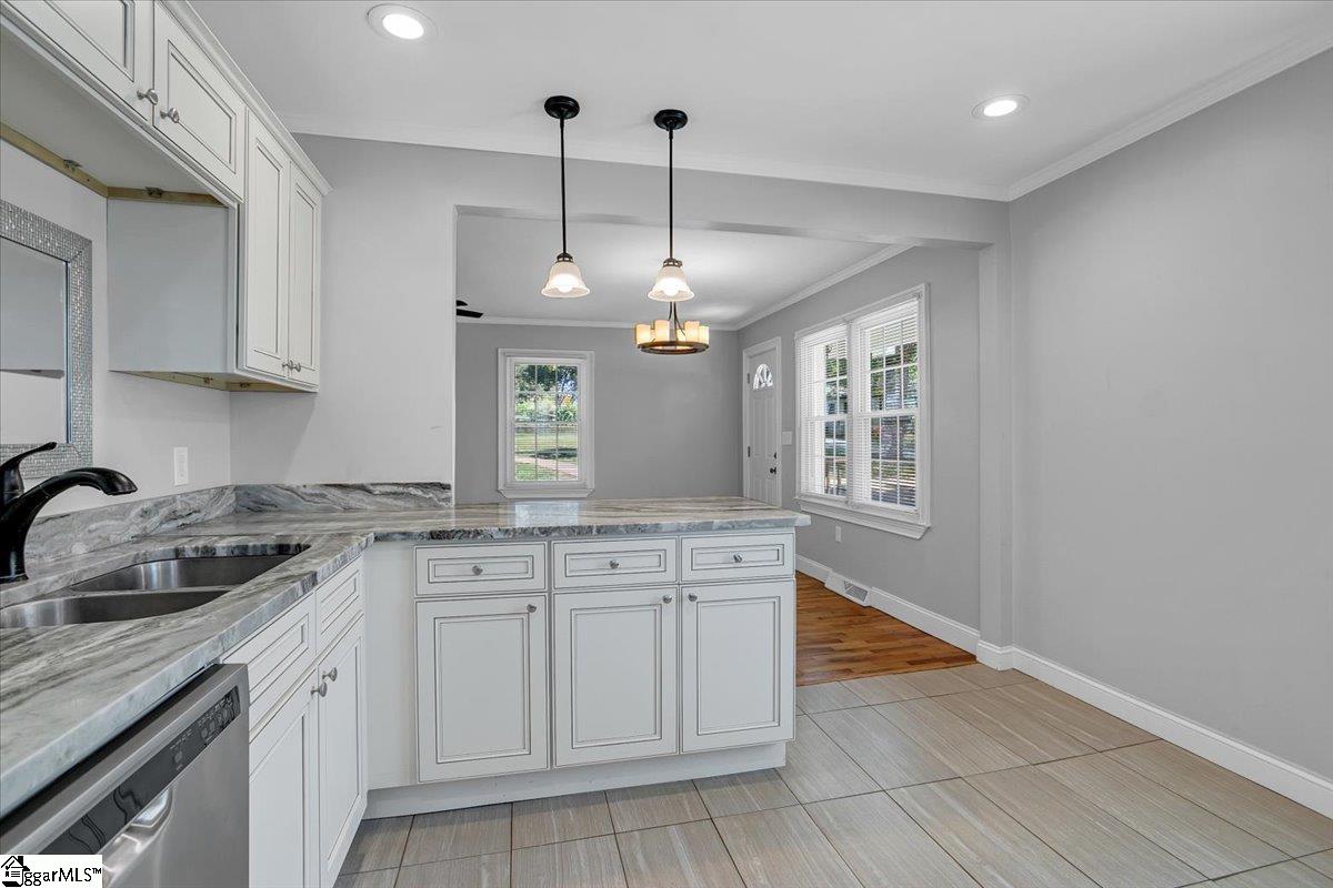 130 Glenn Road Greenville, SC 29607 - Photo 10 of 31 Gallery Image 10