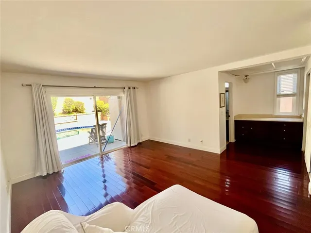 $1,029,000 | 10116 Viking Avenue, Northridge, CA 91324