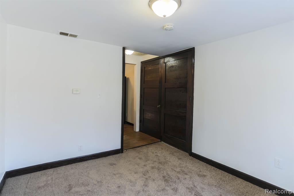 7006 Toepfer Road Warren, MI 48091 - Photo 10 of 16