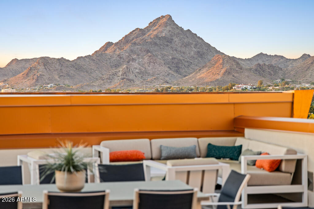 2211 East Camelback Road, Unit 902 Phoenix, AZ 85016 - Photo 46 of 47 Wow!