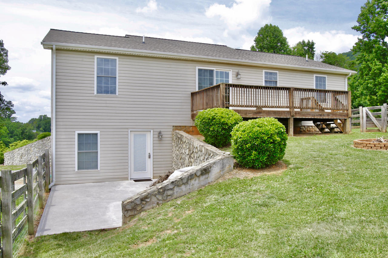 2444 Nemmo Road Vinton, VA 24179 - Photo 40 of 59 a view of a house with backyard and sitting area