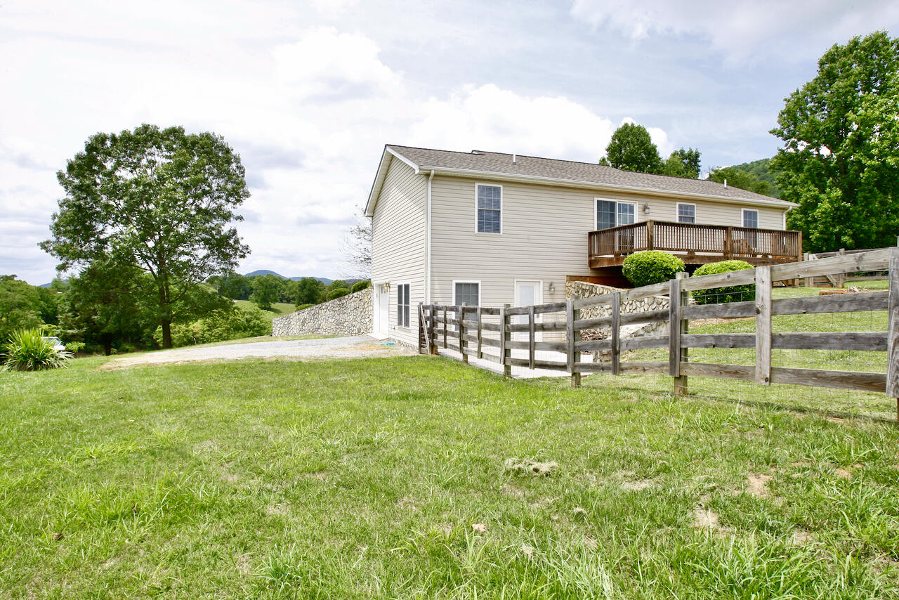 2444 Nemmo Road Vinton, VA 24179 - Photo 42 of 59 _V4B3092