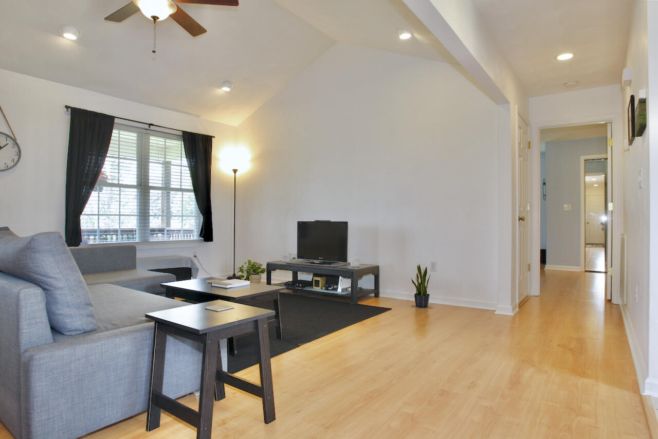 2444 Nemmo Road Vinton, VA 24179 - Photo 8 of 59 a workspace with furniture and window