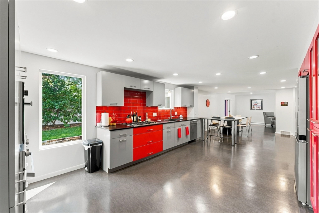 94 Florence Road Lowell, MA 01851 - Photo 18 of 41 Gallery Image 18