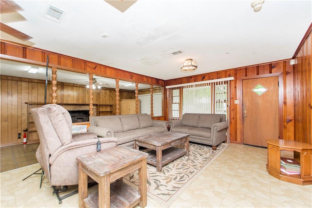 22443 Fletcher Road Ponchatoula, LA 70454 - Photo 4 of 33 Gallery Image 4