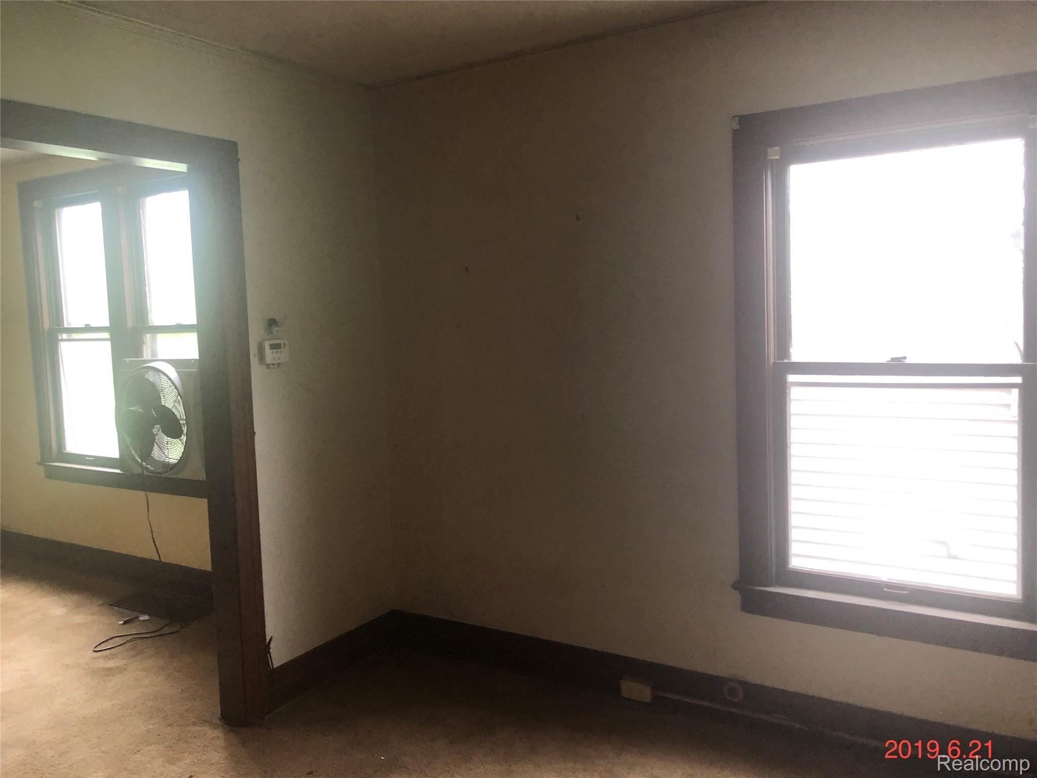 201 Fairmont Street River Rouge, MI 48218 - Photo 5 of 10 fullsizeoutput_7a.jpeg