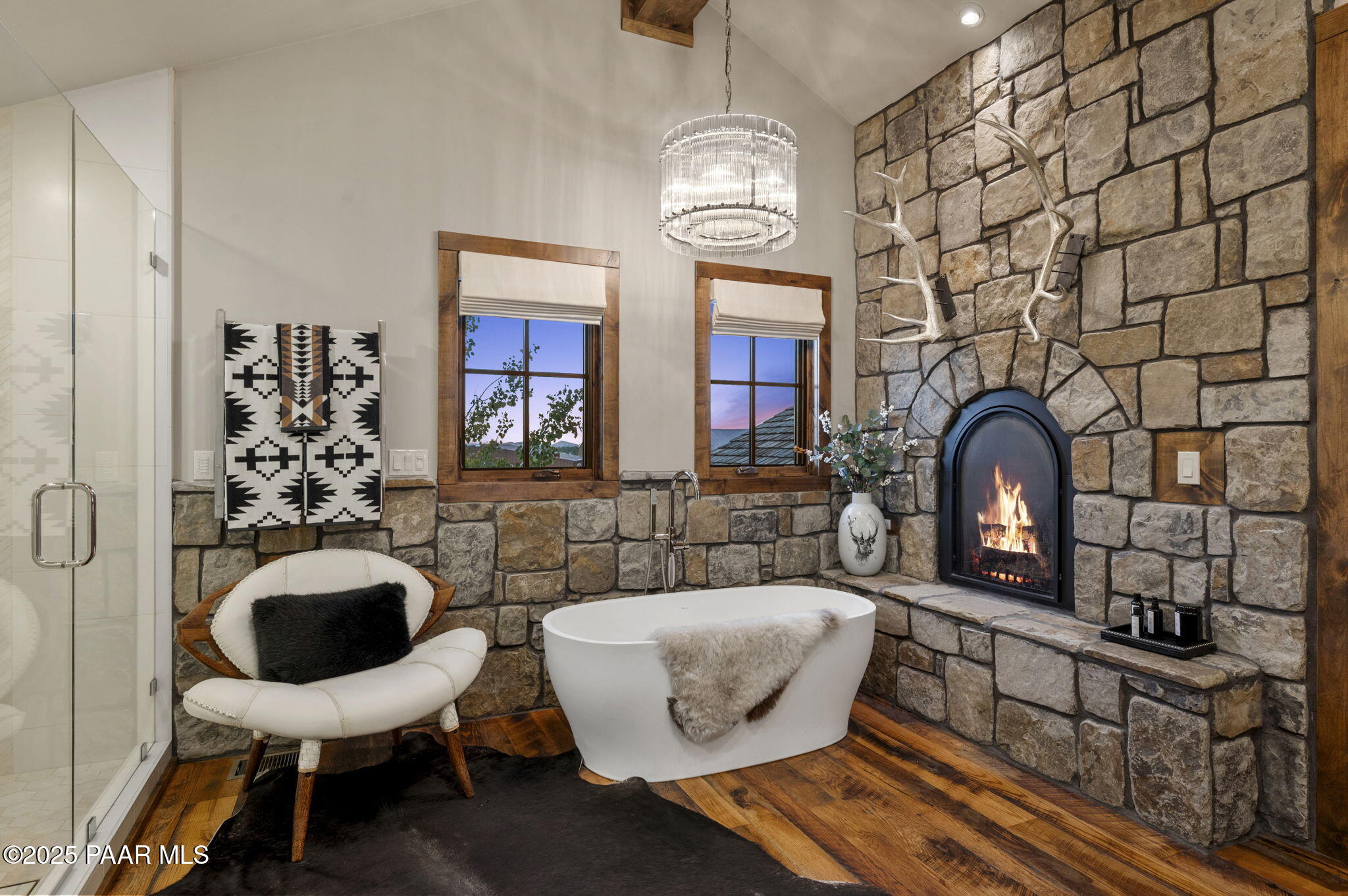 7520 North Williamson Valley Road Prescott, AZ 86305 - Photo 13 of 57 a view of a room with furniture and wooden floor
