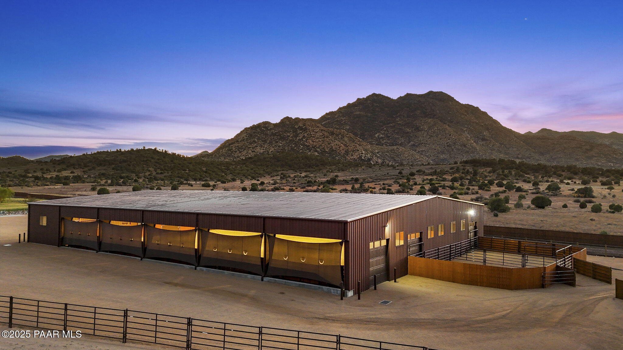 7520 North Williamson Valley Road Prescott, AZ 86305 - Photo 38 of 57 44-Indoor Arena TW