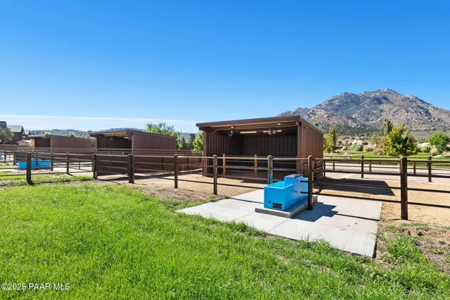 a view of a house with a outdoor space