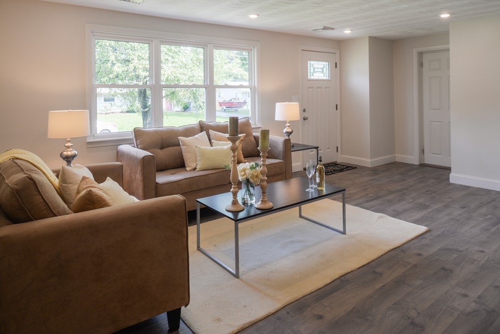 38 Donna Road Framingham, MA 01701 - Photo 4 of 23 Gallery Image 4